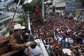20090922164559-zelaya54.jpg
